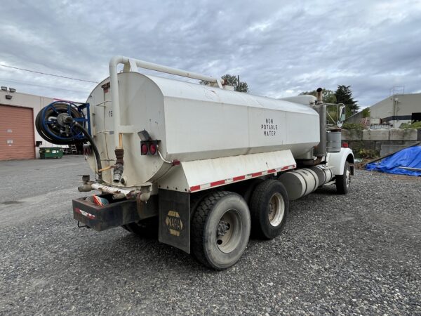 1984 Kenworth W900 Water Truck - Image 7