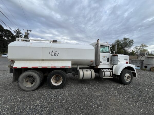 1984 Kenworth W900 Water Truck - Image 8