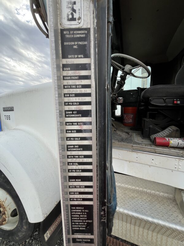 1984 Kenworth W900 Water Truck - Image 13