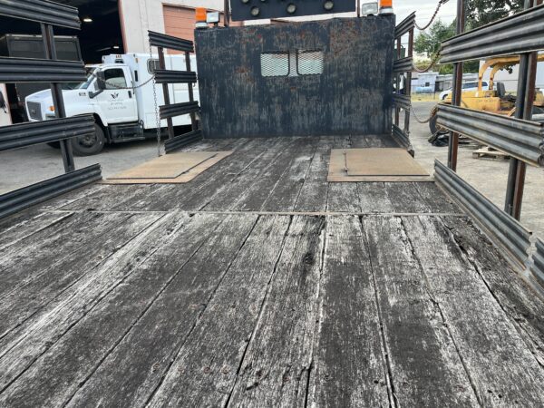 2003 Freightliner FL60 Attenuator Crash Truck - Image 15
