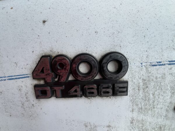 2000 International 4900 Lube Truck - Image 11