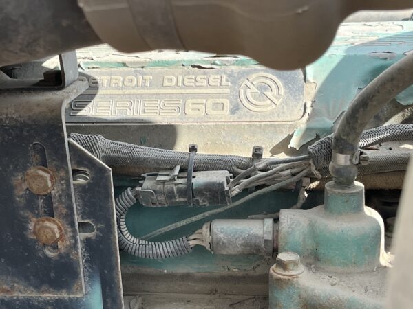 1993 Peterbilt 378 Water Truck - Image 15