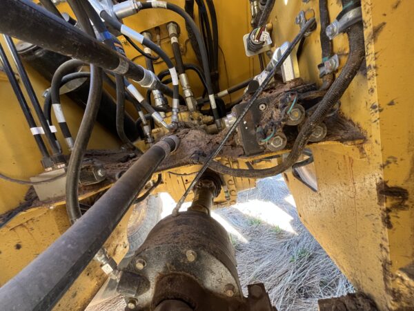 2019 John Deere 544L Wheel Loader - Image 16