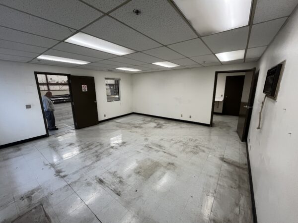 Shop and Office Space For Lease - Image 8
