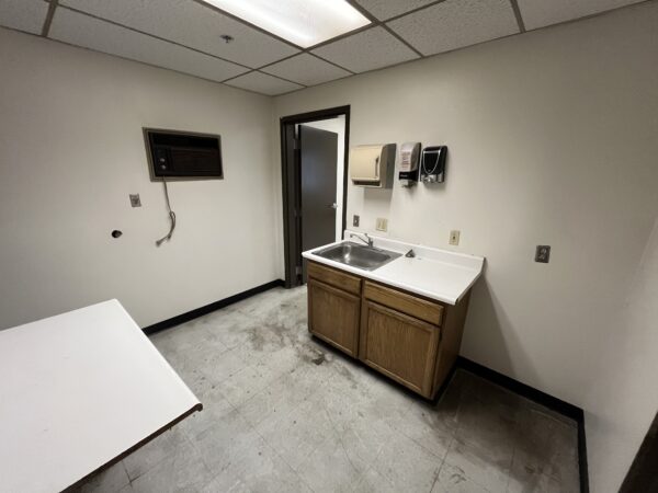 Shop and Office Space For Lease - Image 12