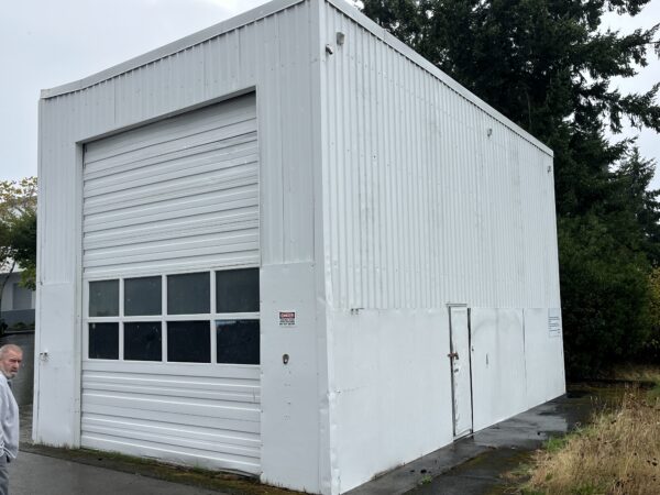 Shop and Office Space For Lease - Image 4