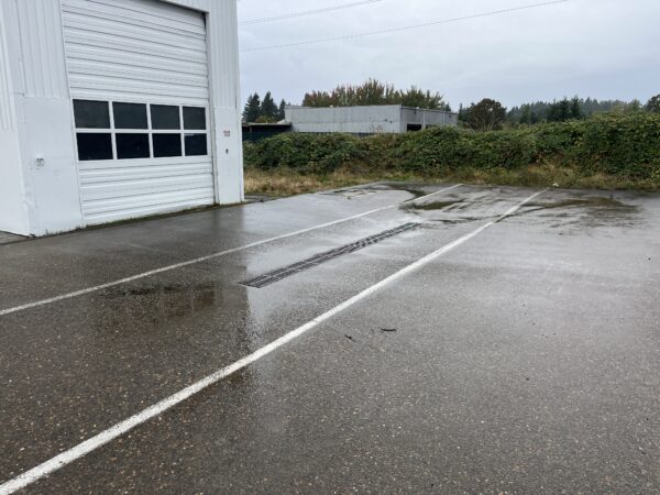 Shop and Office Space For Lease - Image 24