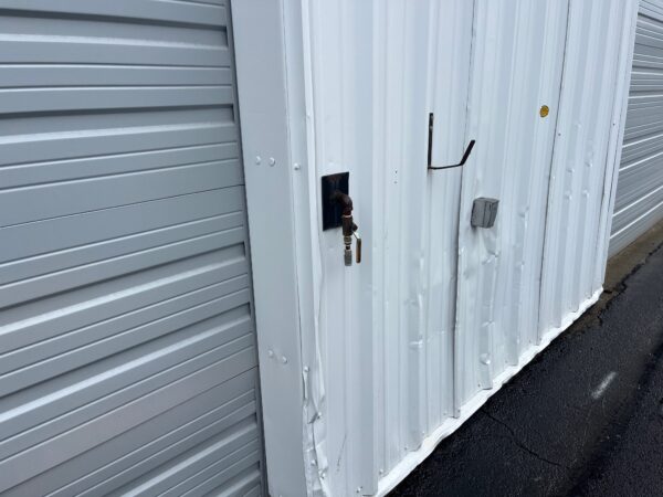 Shop and Office Space For Lease - Image 5