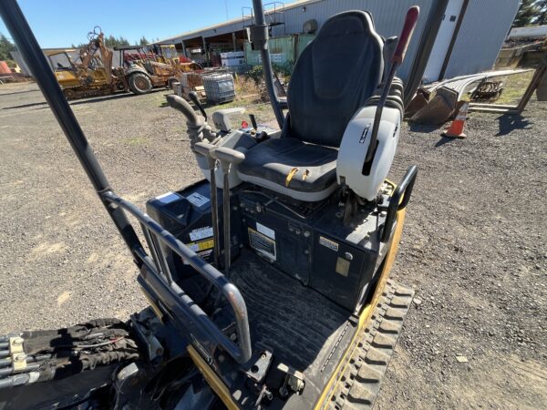 2017 John Deere 17G Excavator - Image 11