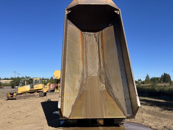 1995 Volvo A-30 Off Highway Haul Truck - Image 21